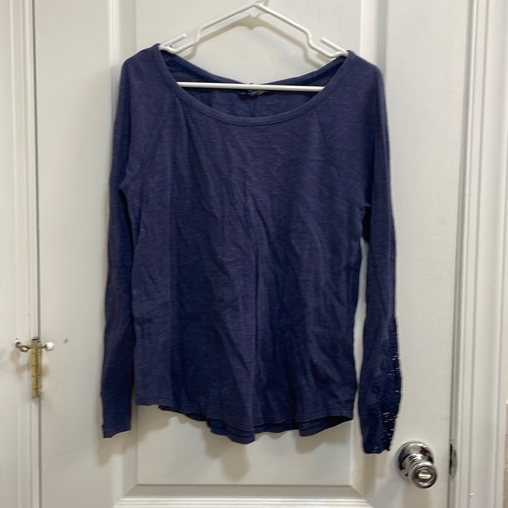 American Eagle long sleeve tee